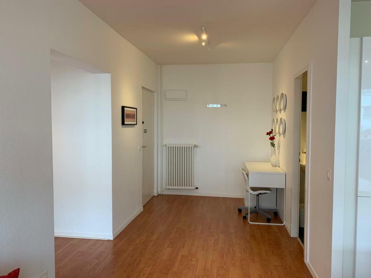 Geneva Cosy Apartment Luaran gambar