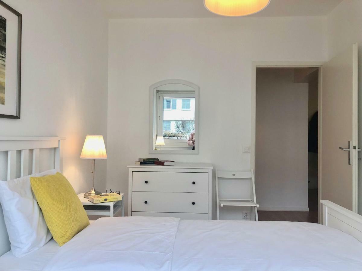 Geneva Cosy Apartment Luaran gambar